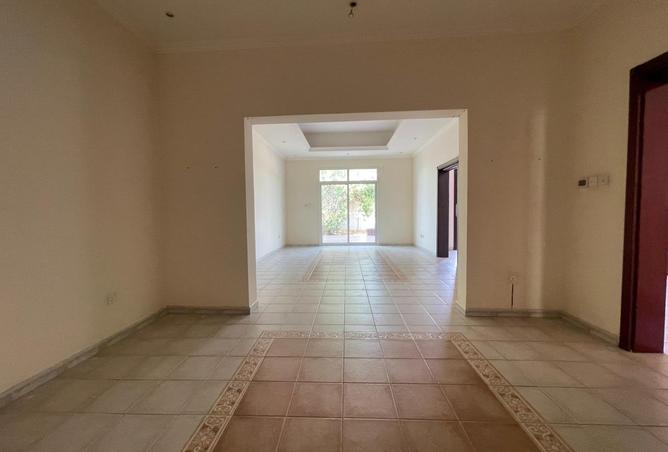 83640031 - Property Image 3