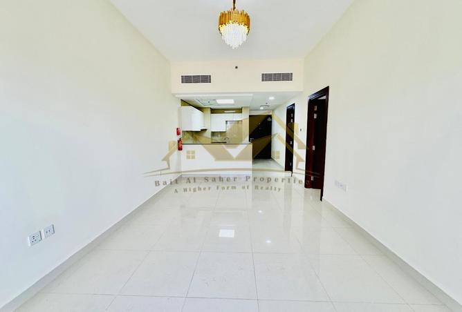 2 BR Apartment Close to metro open view