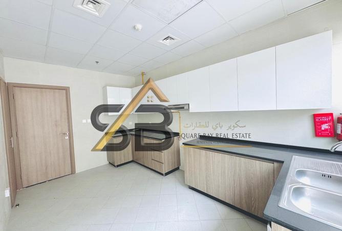 100848990 - Property Image 3