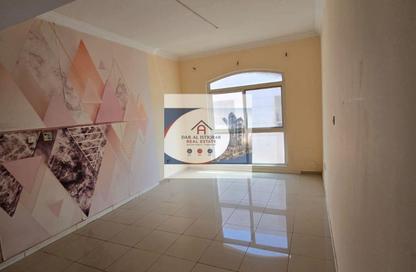 Apartment - Studio - 1 Bathroom for rent in Al Qulaya'ah - Al Sharq - Sharjah Apartment - Studio - 1 Bathroom for rent in Al Qulaya'ah - Al Sharq - Sharjah
