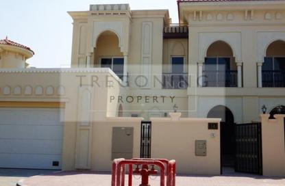 Villa - 5 Bedrooms - 6 Bathrooms for rent in Umm Suqeim 1 Villas - Umm Suqeim 1 - Umm Suqeim - Dubai
