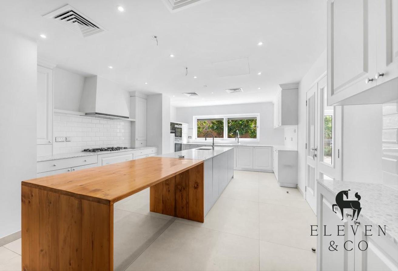 BUA 7500 sqft | Fully Renovated | Huge Plot photo 7