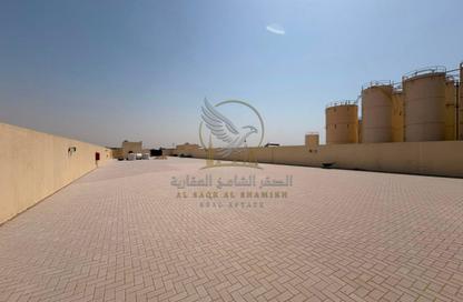Warehouse - Studio - 2 Bathrooms for rent in Al Sajaa S - Al Sajaa - Sharjah