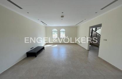 Villa - 3 Bedrooms - 5 Bathrooms for rent in Legacy - Jumeirah Park - Dubai