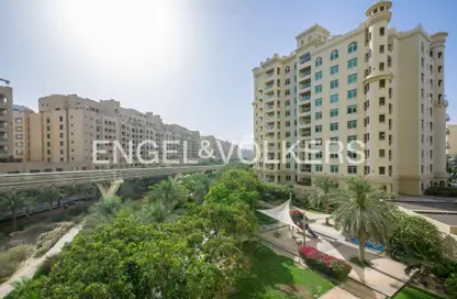 Apartment - 2 Bedrooms - 4 Bathrooms for rent in Al Khushkar - Shoreline Apartments - Palm Jumeirah - Dubai