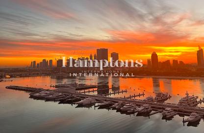 Apartment - 3 - 3 for sale in Marina Vista Tower 2 - Marina Vista - Emaar Beachfront - Dubai Harbour - Dubai