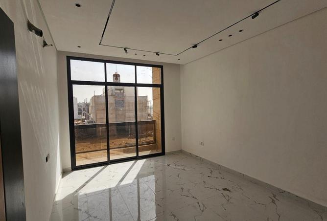 81526124 - Property Image 2