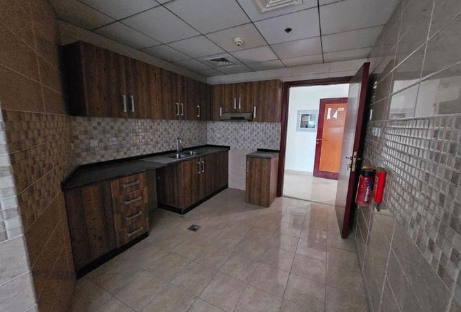 70303017 - Property Image 2