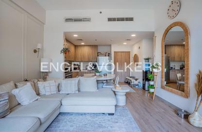 Apartment - 2 - 2 for sale in Parkviews - Town Square - Dubai