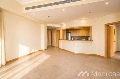 Apartment - 3 Bedrooms - 4 Bathrooms for sale in Al Basri - Shoreline Apartments - Palm Jumeirah - Dubai