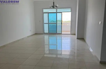 شقة - 2 غرف نوم - 2 حمامات للايجار في برج ربيعة - مجان - دبي لاند - دبي