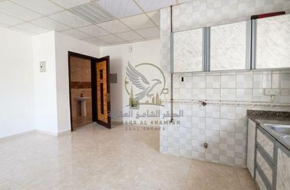 Apartment - Studio - 1 Bathroom for rent in Al Qulaya'ah - Al Sharq - Sharjah Apartment - Studio - 1 Bathroom for rent in Al Qulaya'ah - Al Sharq - Sharjah