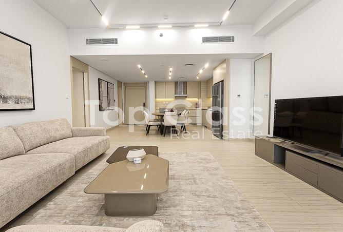 Brand New | Fully Furnished | Vacant photo 2