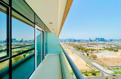 Apartment - 3 Bedrooms - 4 Bathrooms for rent in United Square - Al Khalidiya - Abu Dhabi