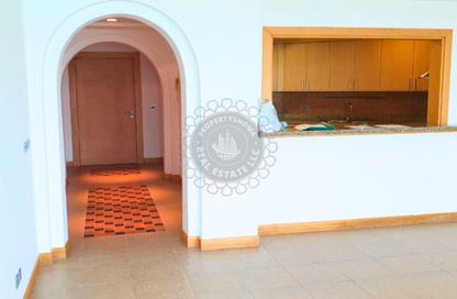 Apartment - 2 Bedrooms - 3 Bathrooms for rent in Al Dabas - Shoreline Apartments - Palm Jumeirah - Dubai