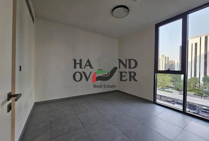 156064105 - Property Image 2