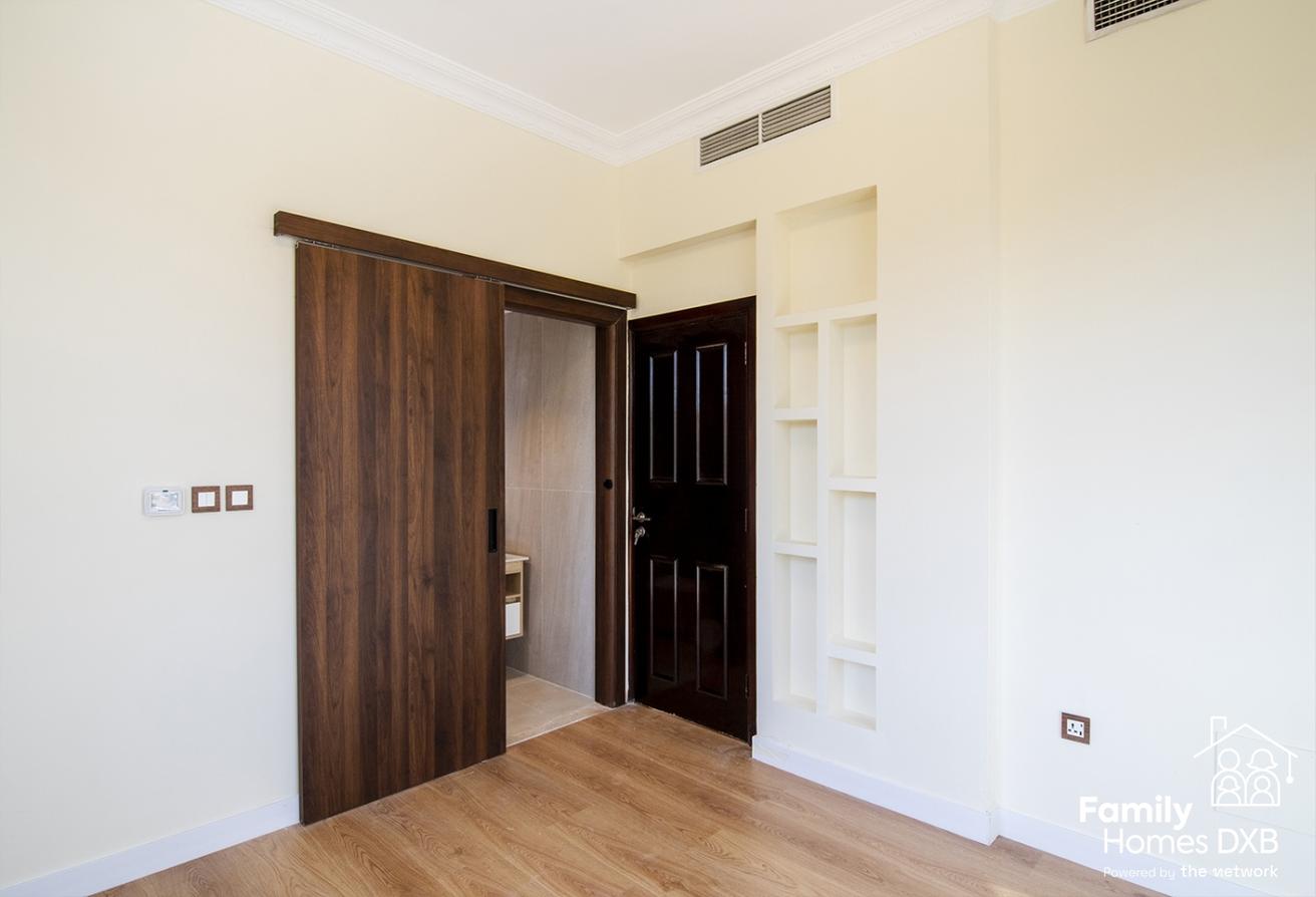 Fully Renovated | End Unit | Landscape Garden photo 10
