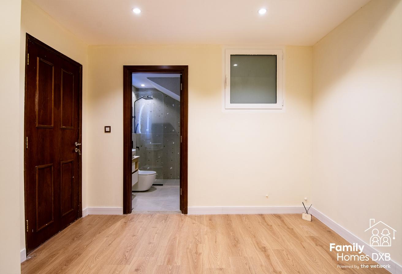 Fully Renovated | End Unit | Landscape Garden photo 9