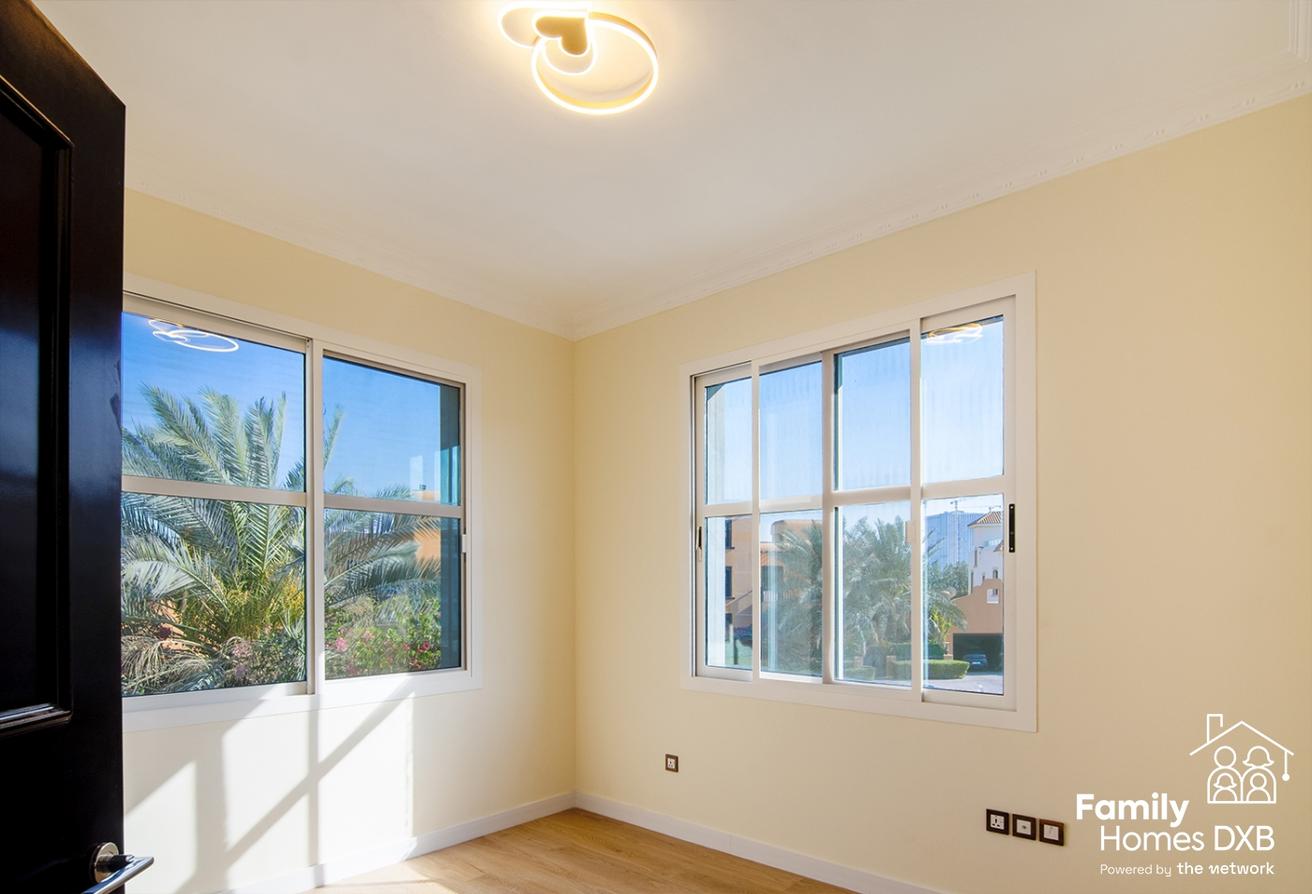 Fully Renovated | End Unit | Landscape Garden photo 8
