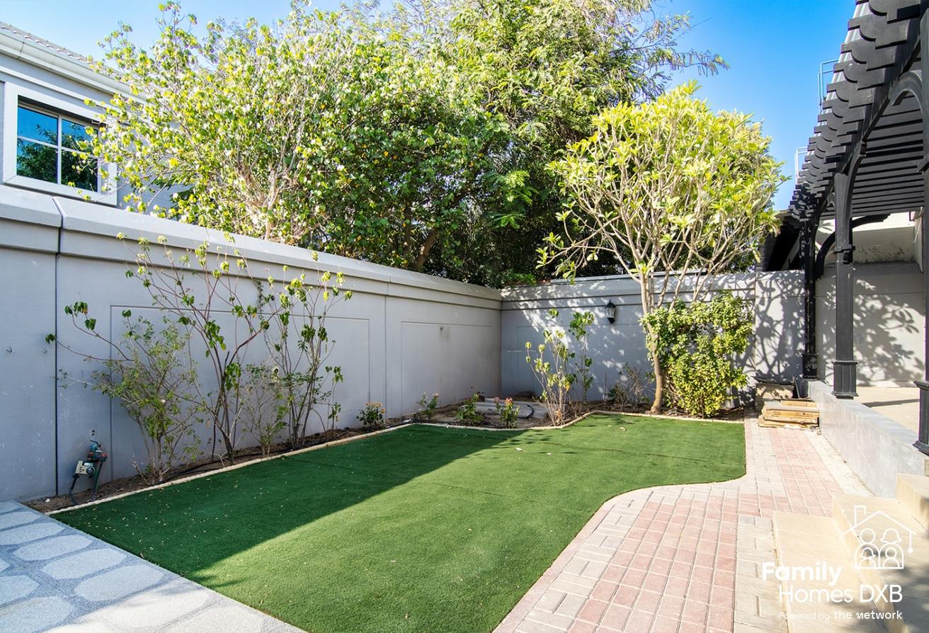 Fully Renovated | End Unit | Landscape Garden photo 30
