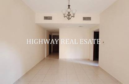 Apartment - 1 Bedroom - 2 Bathrooms for rent in Muwaileh 29 Building - Muwaileh - Sharjah