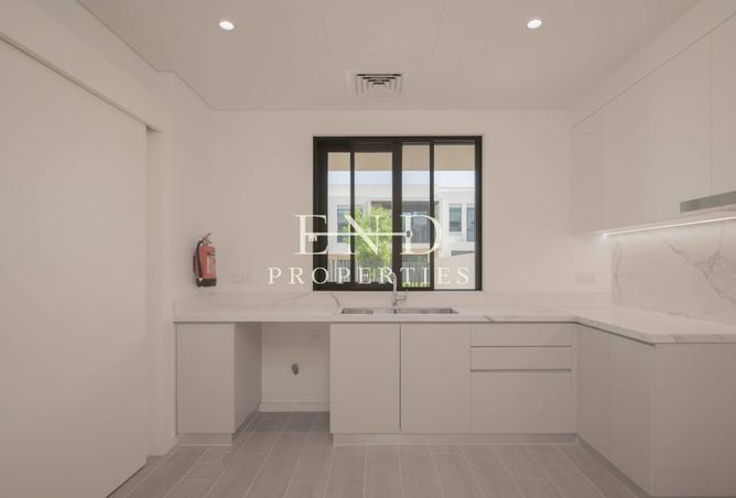 Internal | Brand New | View Today photo 3