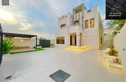 Villa - 5 Bedrooms - 7 Bathrooms for sale in Al Mowaihat 1 - Al Mowaihat - Ajman