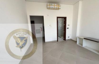 Apartment - Studio - 1 Bathroom for rent in Al Qulaya'ah - Al Sharq - Sharjah