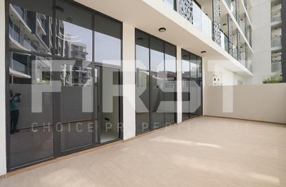 Apartment - 2 Bedrooms - 2 Bathrooms for rent in The Gate - Masdar City - Abu Dhabi