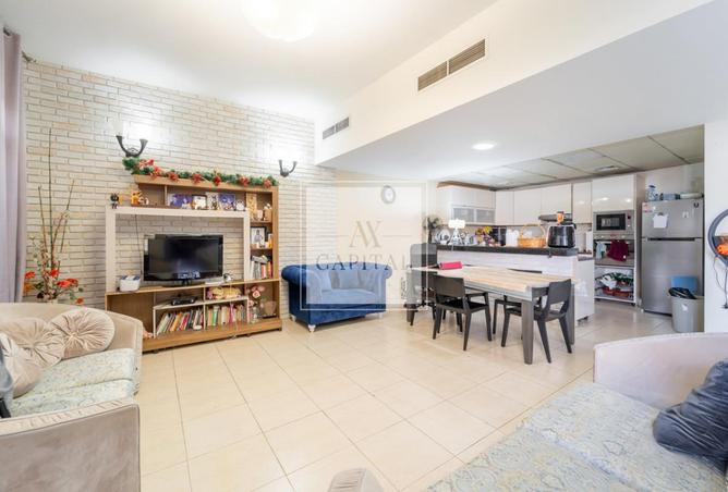 94016647 - Property Image 3