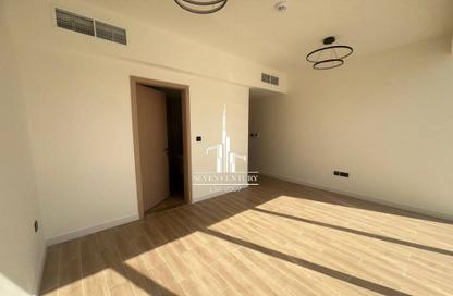 Villa - 3 Bedrooms - 5 Bathrooms for rent in Rukan 3 - Rukan - Dubai