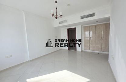 Apartment - 2 Bedrooms - 3 Bathrooms for rent in Al Khan Corniche - Al Khan - Sharjah