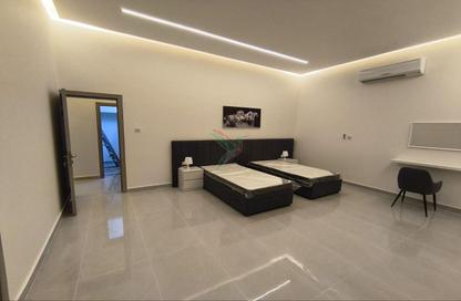 شقة - 3 غرف نوم - 3 حمامات للايجار في موييفية - المرخانية - العين شقة - 3 غرف نوم - 3 حمامات للايجار في موييفية - المرخانية - العين