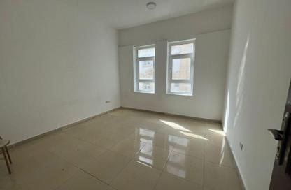 Apartment - 1 Bedroom - 1 Bathroom for rent in Al Qulaya'ah - Al Sharq - Sharjah