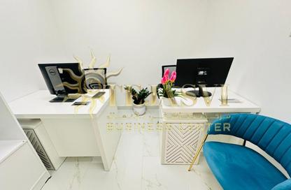 Office Space - Studio - 1 Bathroom for rent in Reem Residency - Al Karama - Dubai