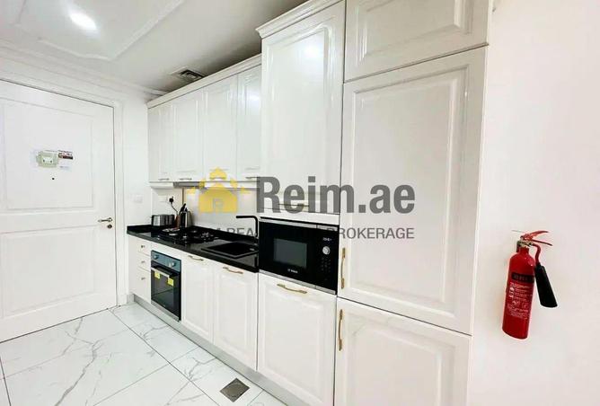 73854409 - Property Image 3