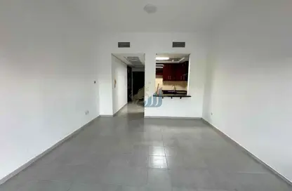 Apartment - 1 Bathroom for rent in Building 69 - Mediterranean Cluster - Discovery Gardens - Dubai