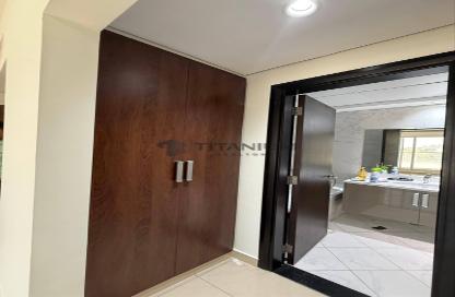 Apartment - 1 Bedroom - 2 Bathrooms for rent in Royal JVC Building - District 10 - Jumeirah Village Circle - Dubai