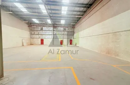 Warehouse - Studio - 2 Bathrooms for rent in Dubai Investment Park (DIP) - Dubai