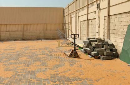 Warehouse - Studio - 1 for rent in Al Sajaa S - Al Sajaa - Sharjah