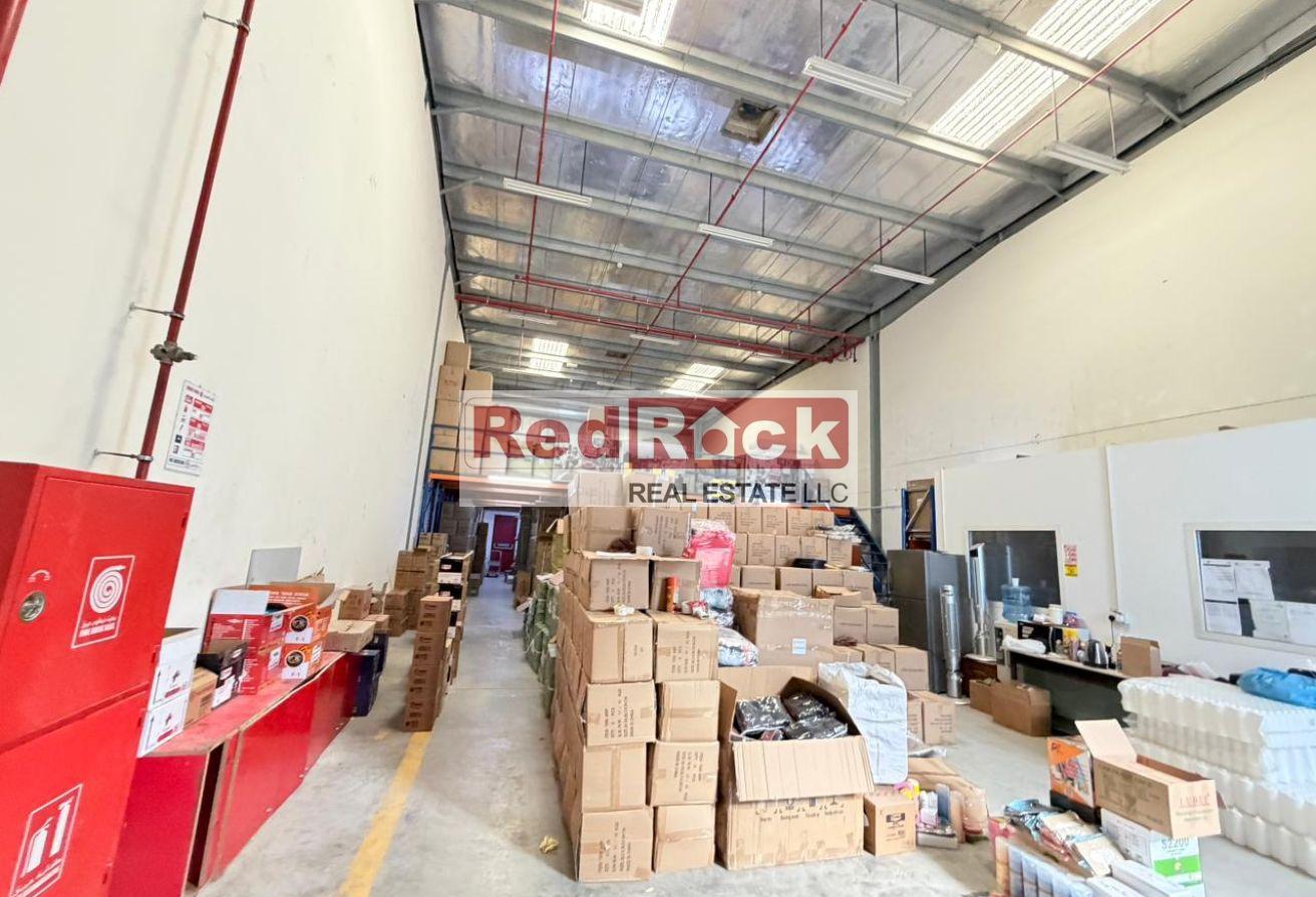 Fully Compact Warehouse in Industrial Area 18