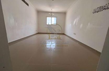 Apartment - 2 - 3 for rent in Al Qulaya'ah - Al Sharq - Sharjah