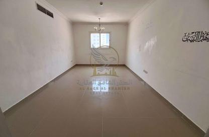Apartment - 2 - 3 for rent in Al Qulaya'ah - Al Sharq - Sharjah