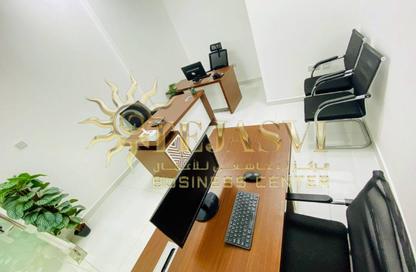 Office Space - Studio - 1 Bathroom for rent in Red Avenue - Al Garhoud - Dubai