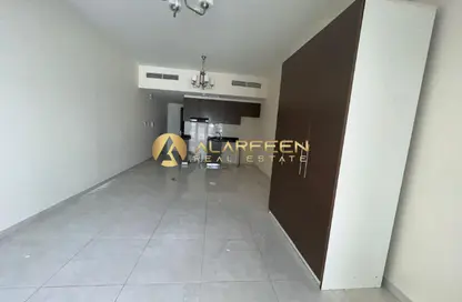 شقة - 1 حمام للايجار في بناية جولدن هومز - منطقة 15 - قرية جميرا الدائرية - دبي