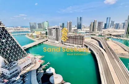 شقة - 2 غرف نوم - 3 حمامات للايجار في أبراج سكنية على الواجهة البحرية - منطقة النادي السياحي - أبوظبي