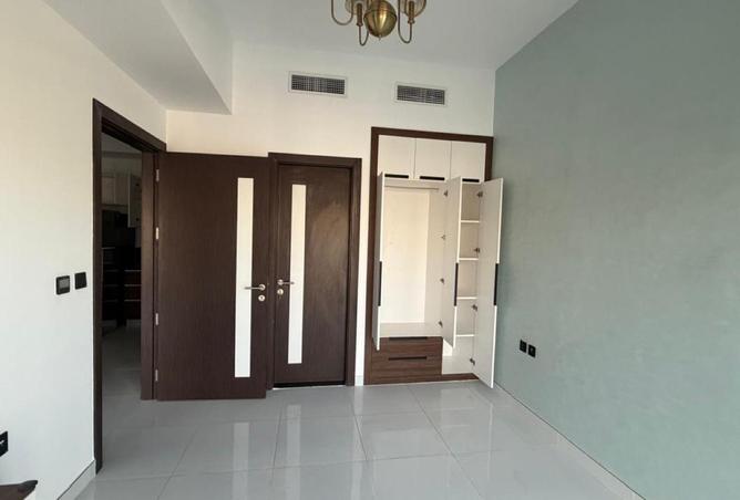 98700229 - Property Image 3