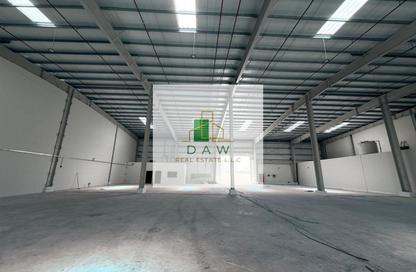 Warehouse - Studio - 2 Bathrooms for rent in Umm Al Thuoob - Umm Al Quwain