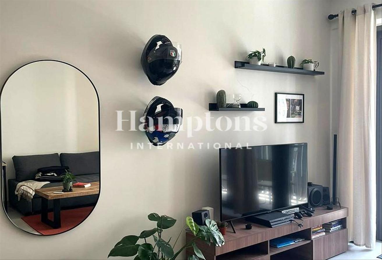 Fully Furnished | Bright and Spacious | Pool View photo 8