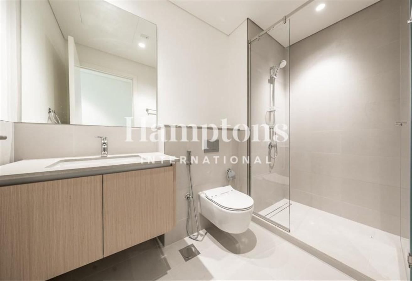 Fully Furnished | Bright and Spacious | Pool View photo 11